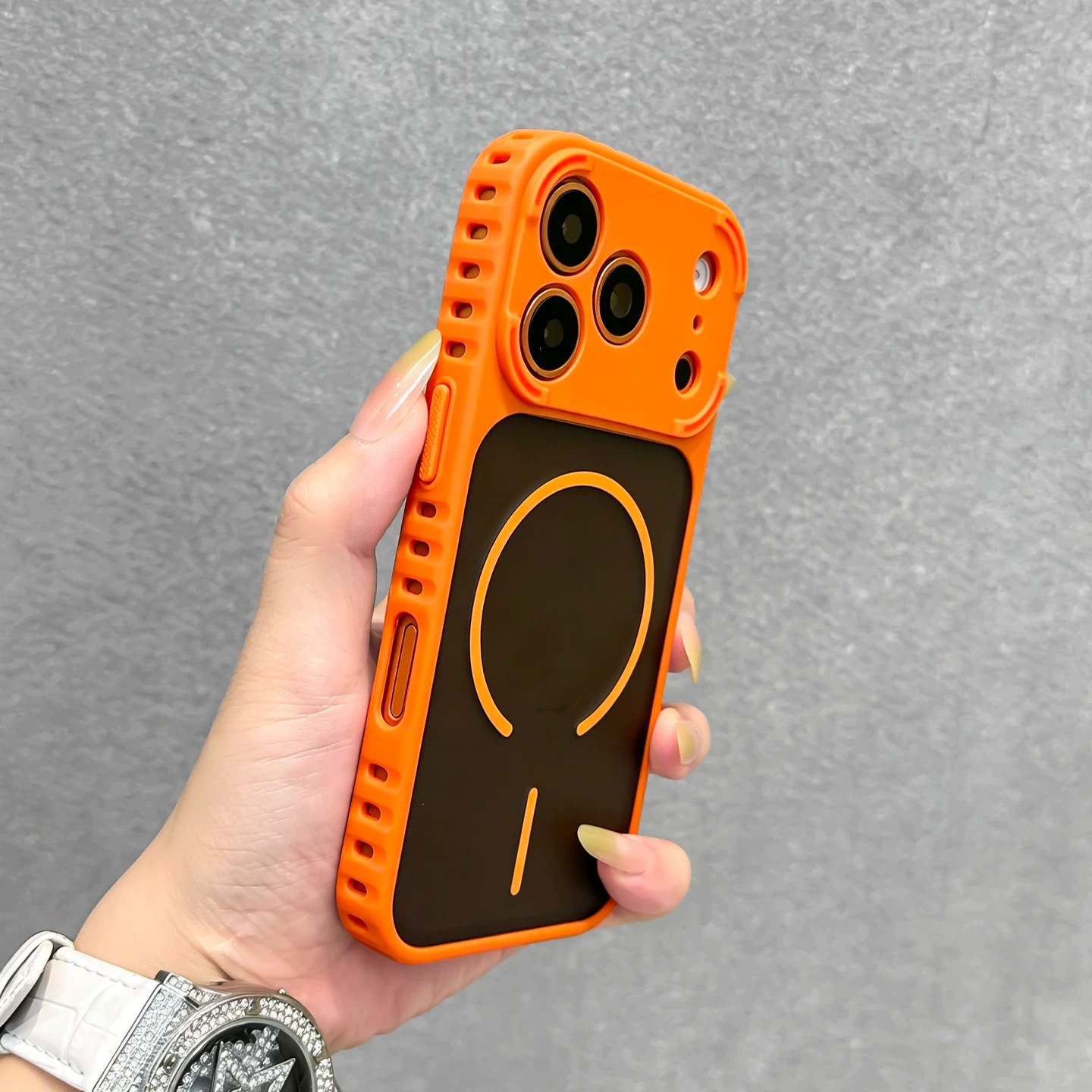 17 Pro Max Armor Cooling Magnetic Phone Case