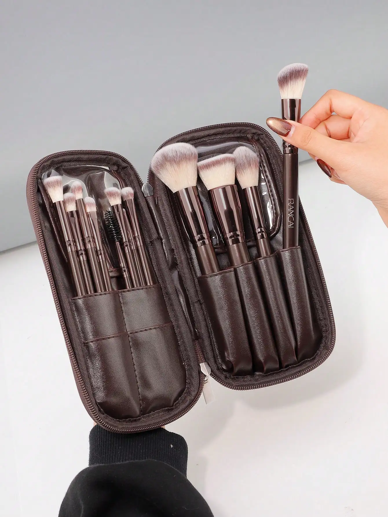 12-Pack Brown Makeup Brush Set With PU Zipper Bag, Wooden Handle With Soft Synthetic…