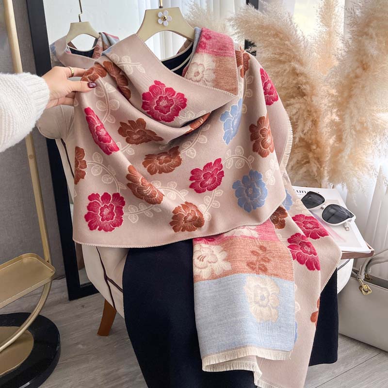 Retro Floral Soft And Warm Shawl