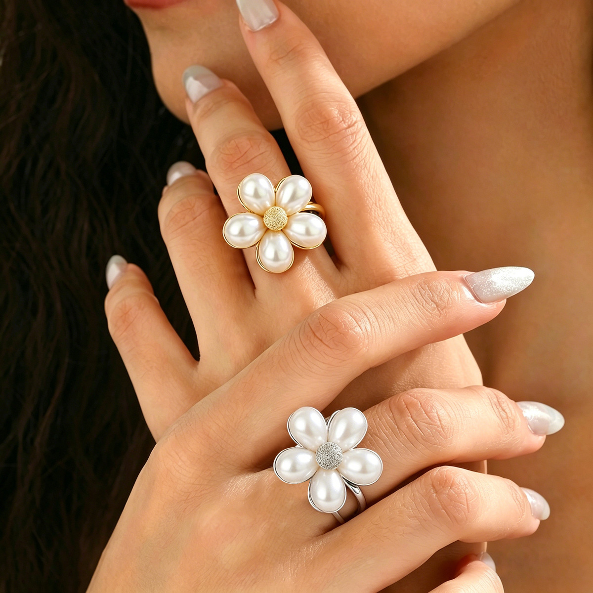 European And American Baroque Style Ring With Geometric Inlaid Pearls And Flower-Shaped…