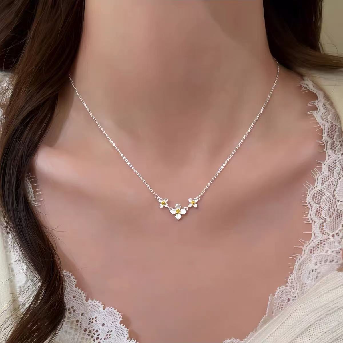 925 Silver-Plated Three-Gardenia Flower Necklace For Women New Popular Style Light Luxury…