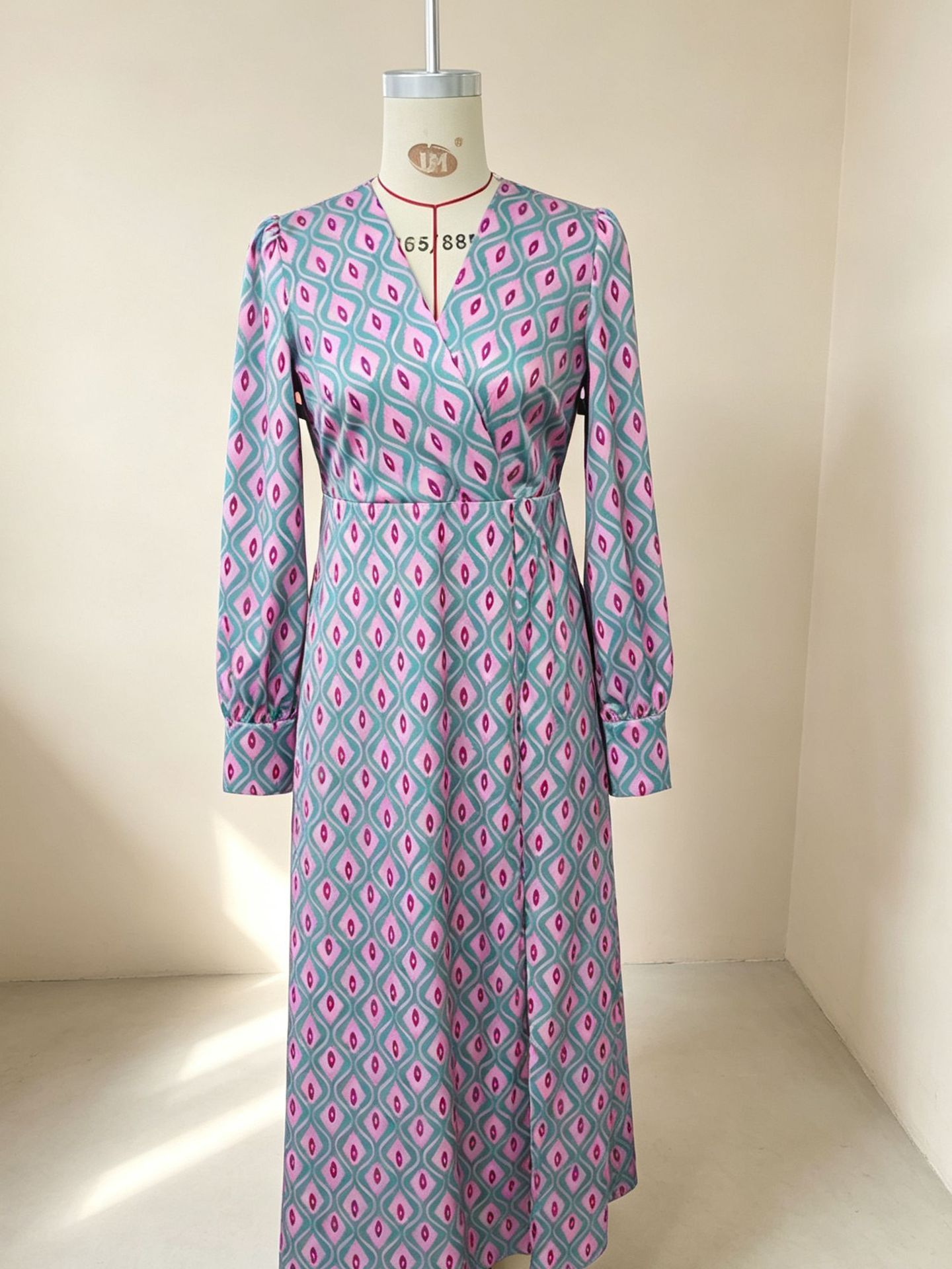 Exclusive For Amazon Cross-border Printed V-neck Dress With Long Sleeves, Waist-cinching, Slimming, Resort-style Long Dress For Women, Plus Size photo 2