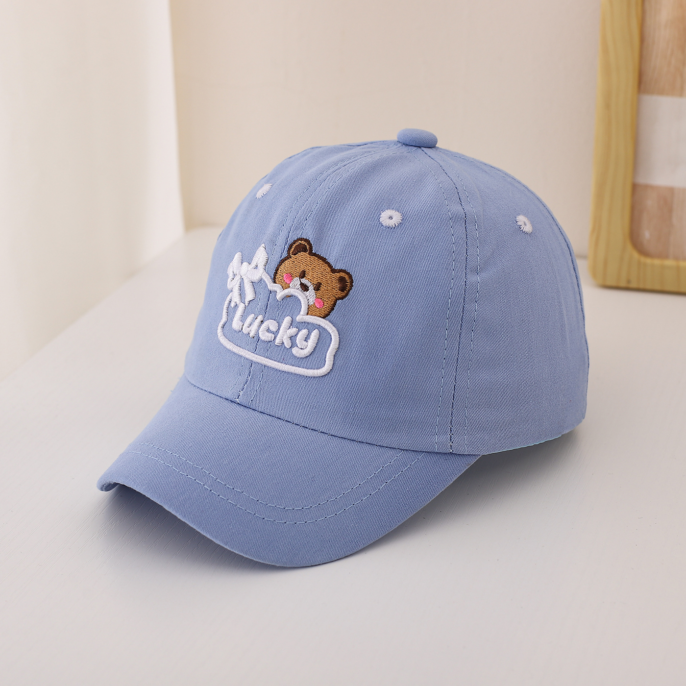 Children's Single-color Cute Little Bear Bow Tie Embroidered Adjustable Simple Casual Baseball Cap Suitable For Travel And Sports photo 3