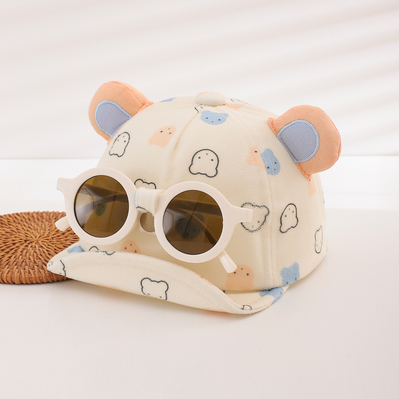 Fall Gender-neutral Three-dimensional Cartoon-style Ears With Glasses Decoration For Baby's Daily Cute Outfit Hat photo 3