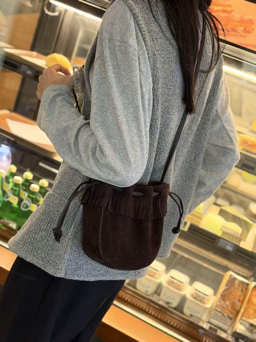 Tassel Bucket Bag, Genuine Leather Single Shoulder Diagonal Cross Bag, 2026 New Drawstring Armpit Bag, High-end Women's Commuting Small Bag - Coffee Color photo 3