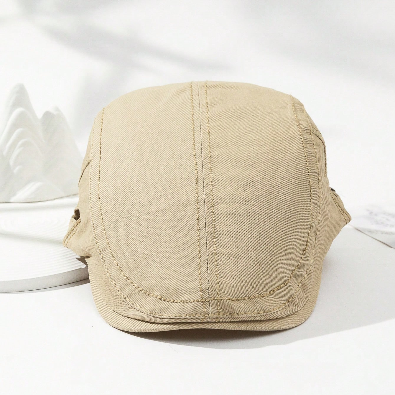 Simple And Casual British-style Landscape Hat With Simple Stitching And Short Brim. Perfect For Outdoor Commuting, Breathable And Versatile. A Casual Hat For Casual Wear photo 5