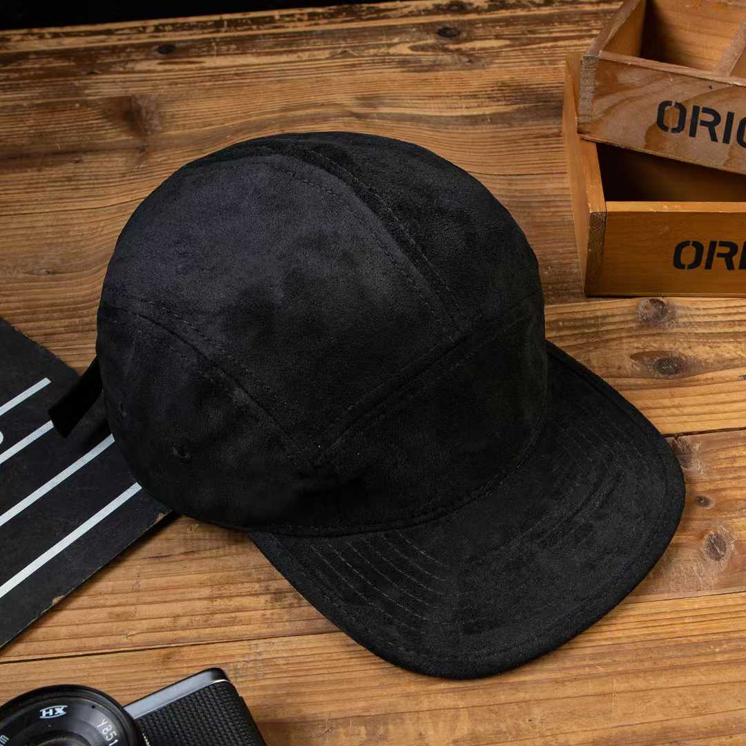 New Men's And Women's Solid-color Soft-top Stylish Casual Short-brim Baseball Caps For Couples To Go Out And Have Fun Together. photo 2