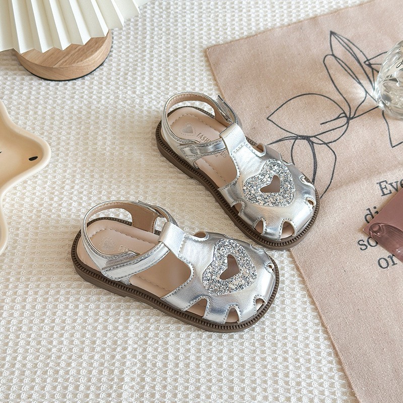 Korean Style Girls Princess Sandals, Closed-Toe Heart Hollow Out Soft Sole Leather Sandals, Fashion Roman Beach Shoes For Little Girls photo 2