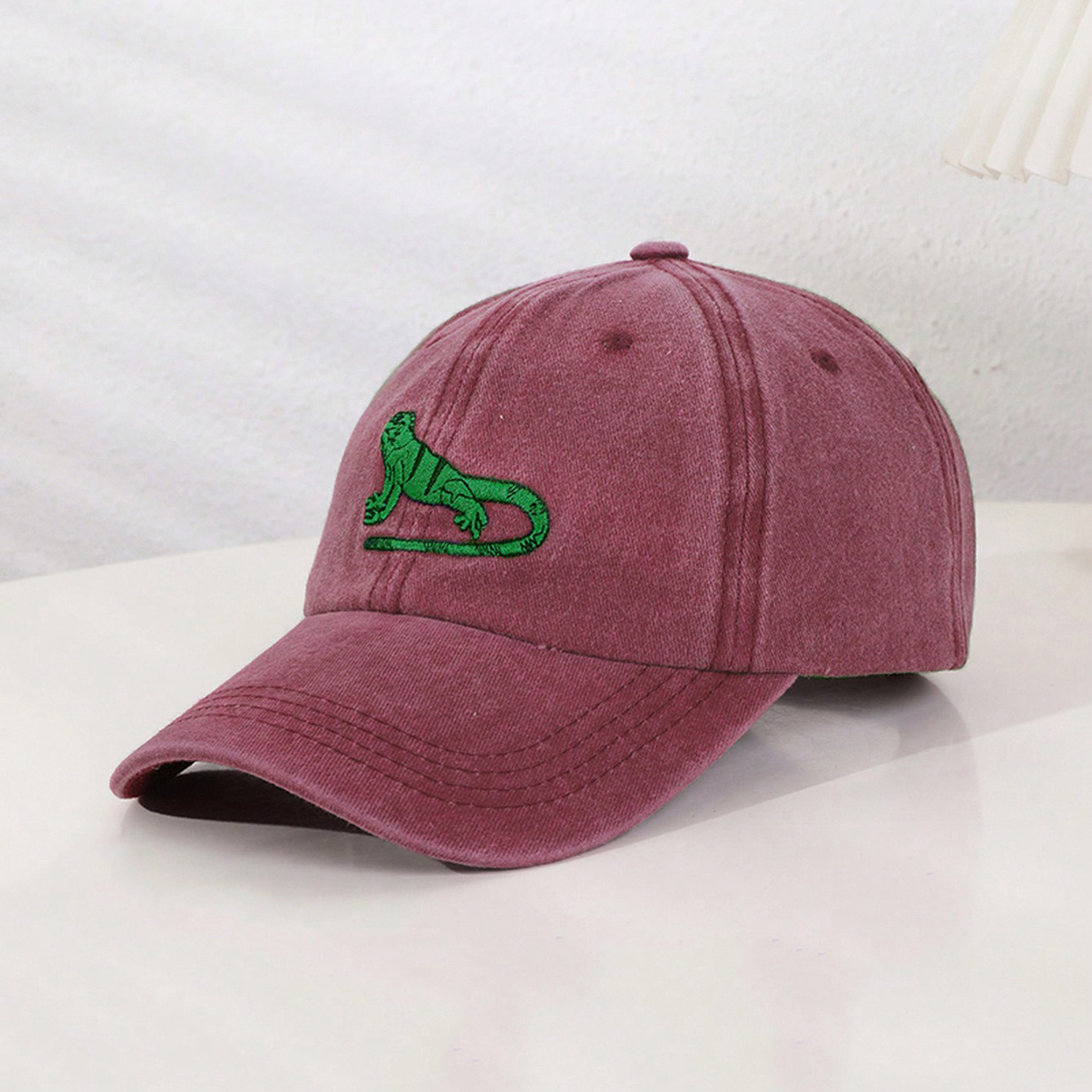 Summer Men's And Women's Distressed Washed Green Cartoon Lizard Embroidered Casual And Simple Style Baseball Cap Suitable For Outdoor Outings photo 4