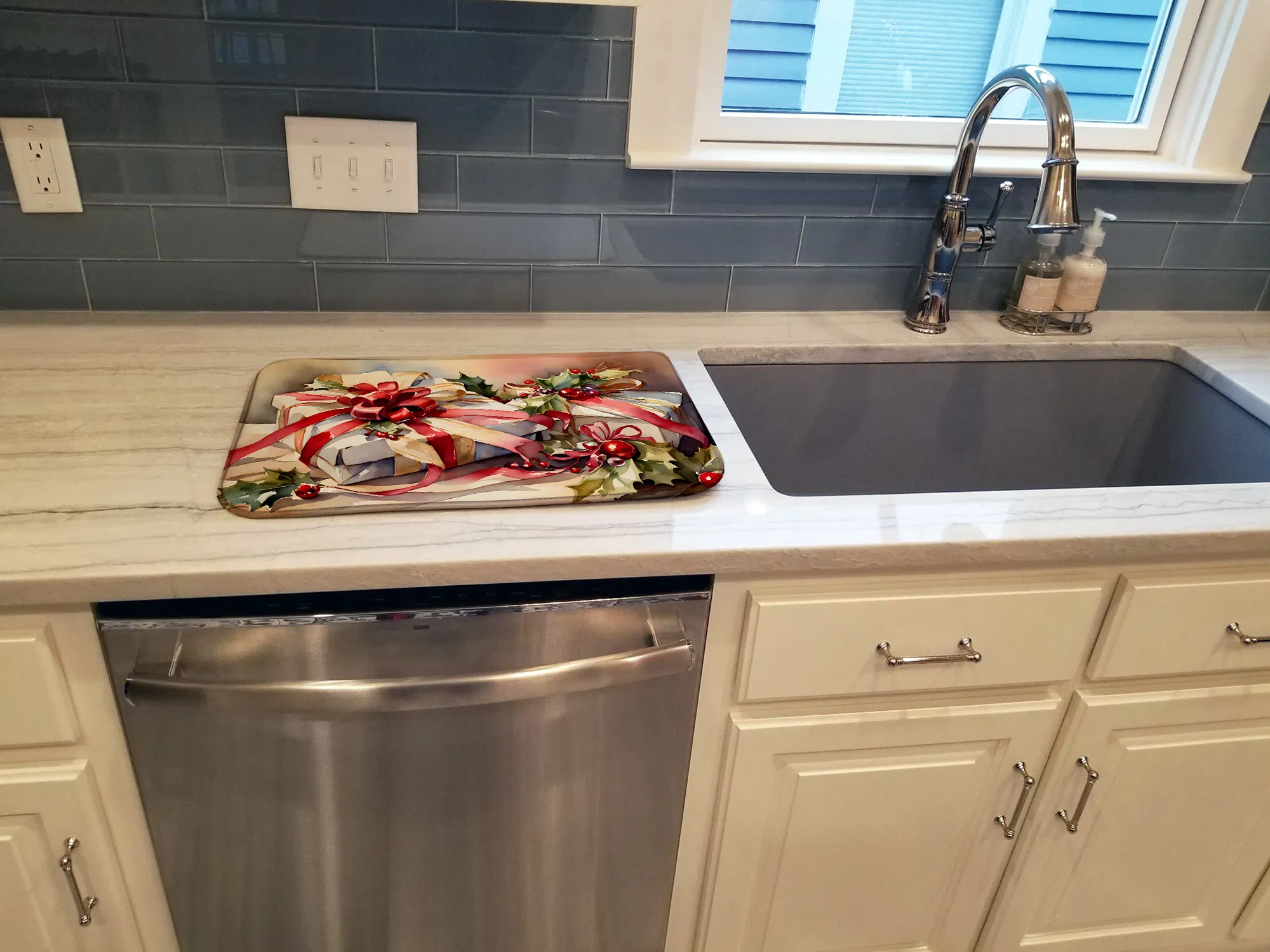 Christmas Bows & Ribbons Dish Drying Mat Absorbent Dish Drying Mat Pad for Kitchen Counter Dish Drainer Mat for Countertop, 14 x 21", Multicolor photo 3