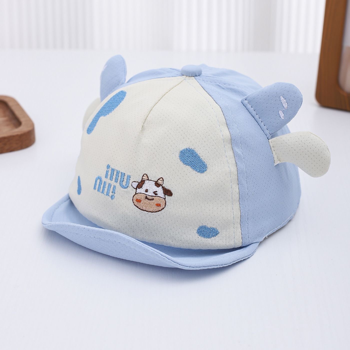 Summer Children's Style Cow-shaped Hat With A Brim. This Cute And Casual Baseball Cap For Children Is Suitable For 1-3 Year Old Babies For Family Outings. photo 2