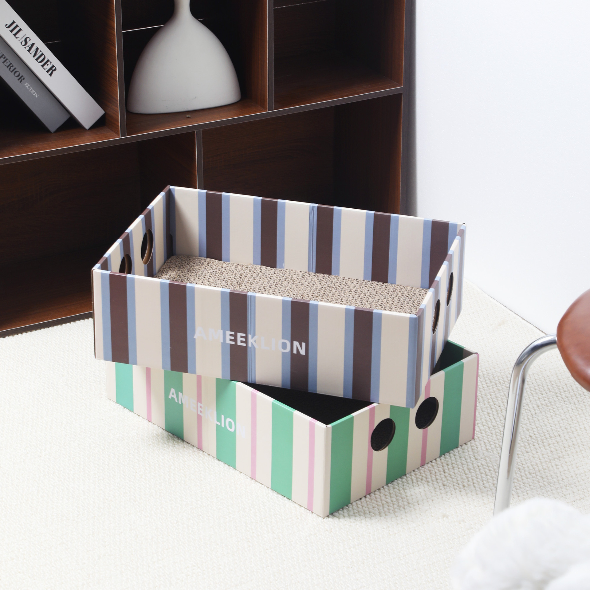 Large Striped Cat Scratching Post With Cat Bed Combo Cat Claw-Grinding Toy photo 1