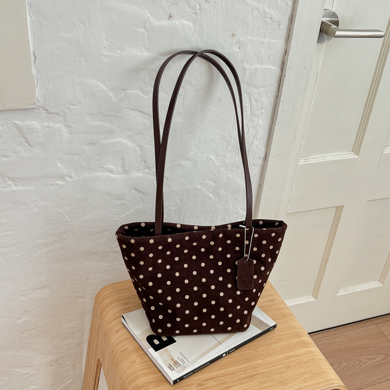 Korean-style Minimalist Polka-dot Bucket Bag Autumn New Arrival photo 4