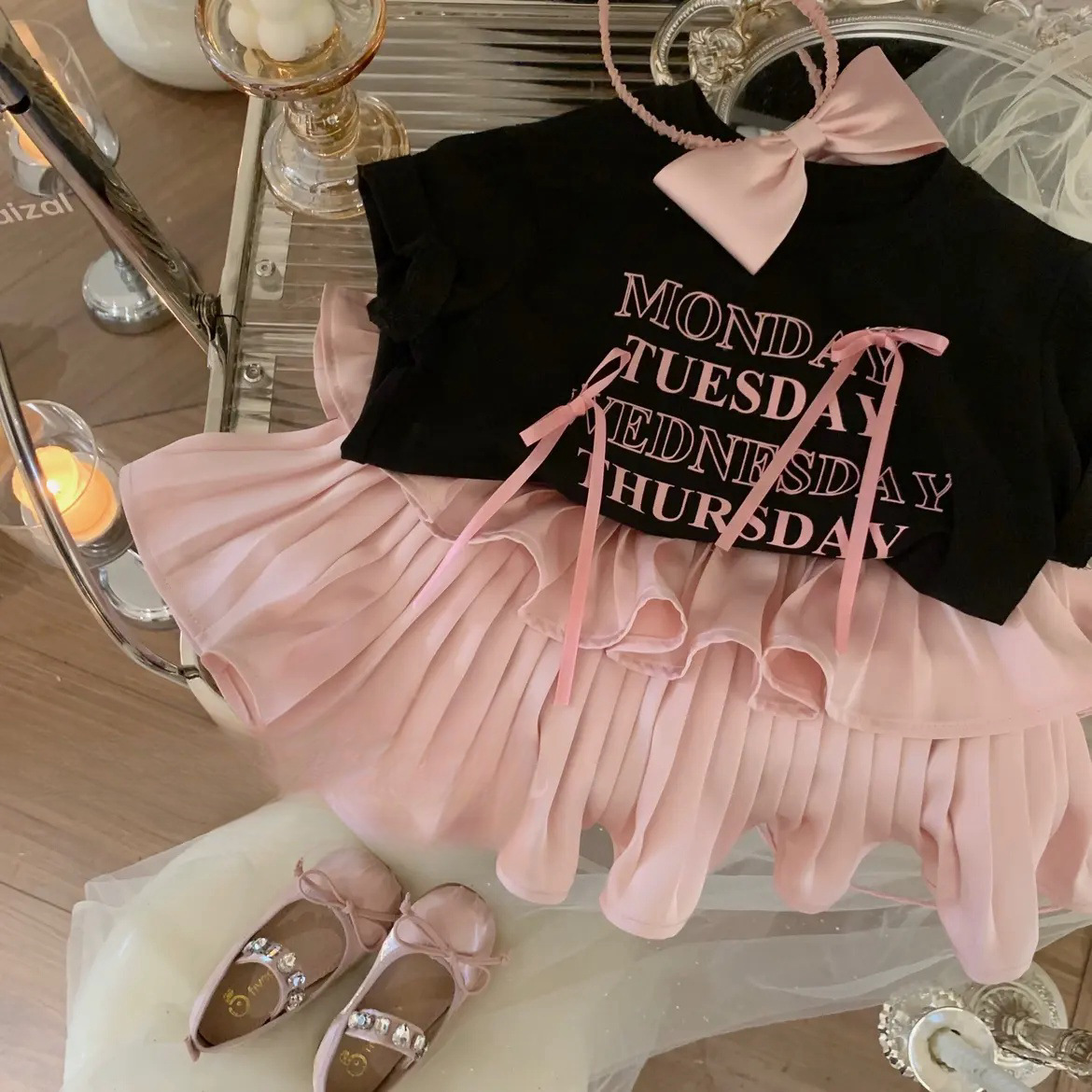 Girls' Pleated Skirt Western Style Letter T-shirt Two-piece Suit photo 5