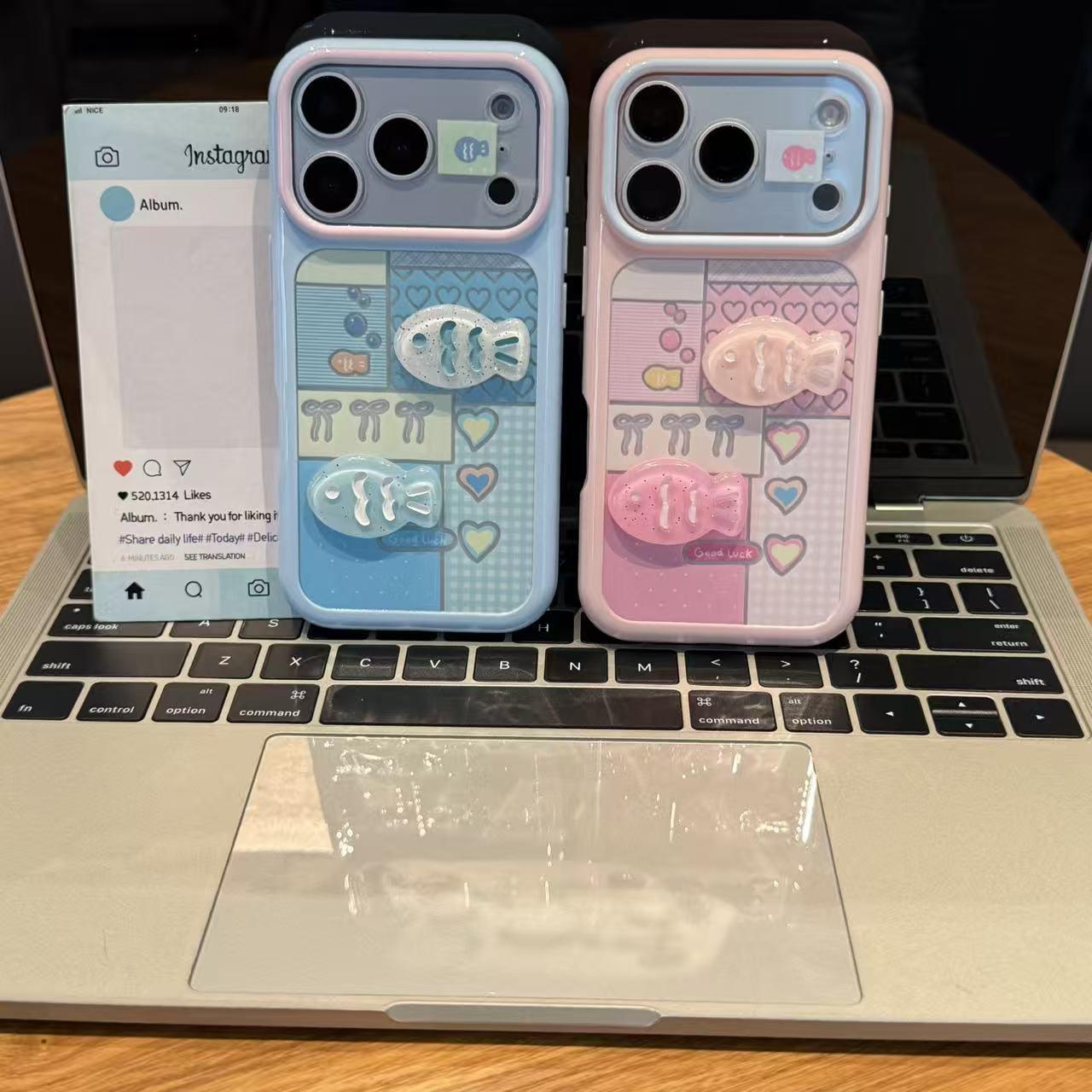 Color-block Plaid Heart And 3D Fish Phone Case photo 4