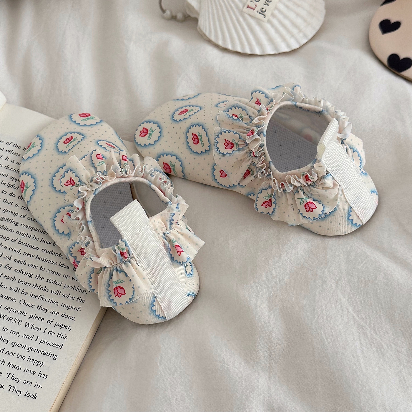 New Childrens Beach Shoes Non-slip For Water Parks photo 3