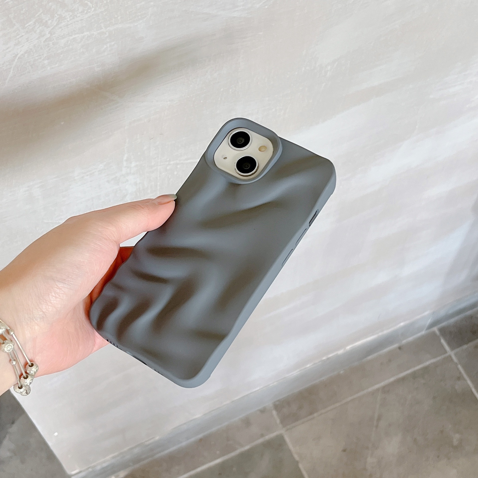Pleated Water Ripple Solid Color Electroplated Drop-resistant Soft Shell photo 8