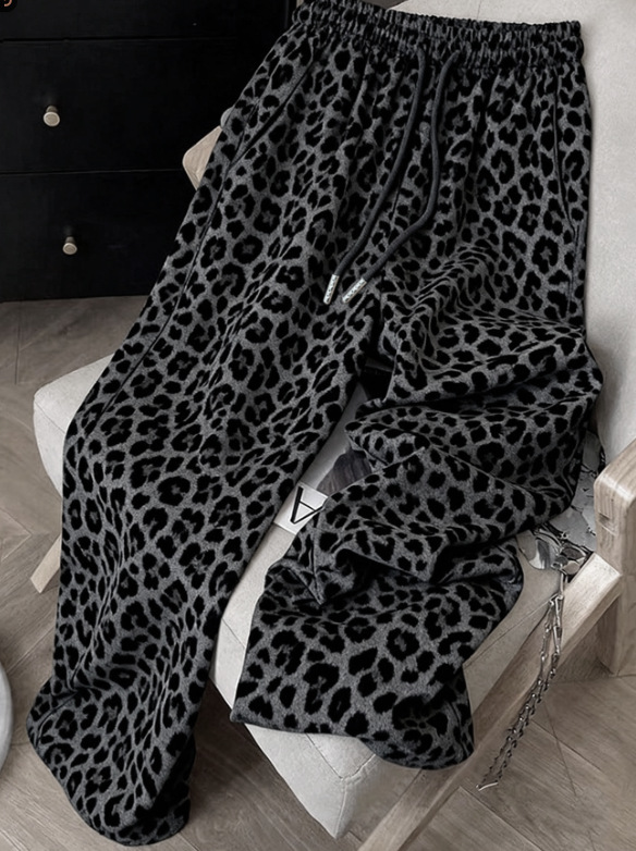 Women's Fashionable Leopard-Print Wide-Leg Pants photo 2