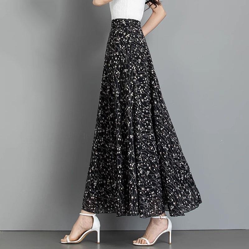 Chic Polka-dot Plus-size Slimming Figure-flattering, Fairy-like Maxi Dress photo 4