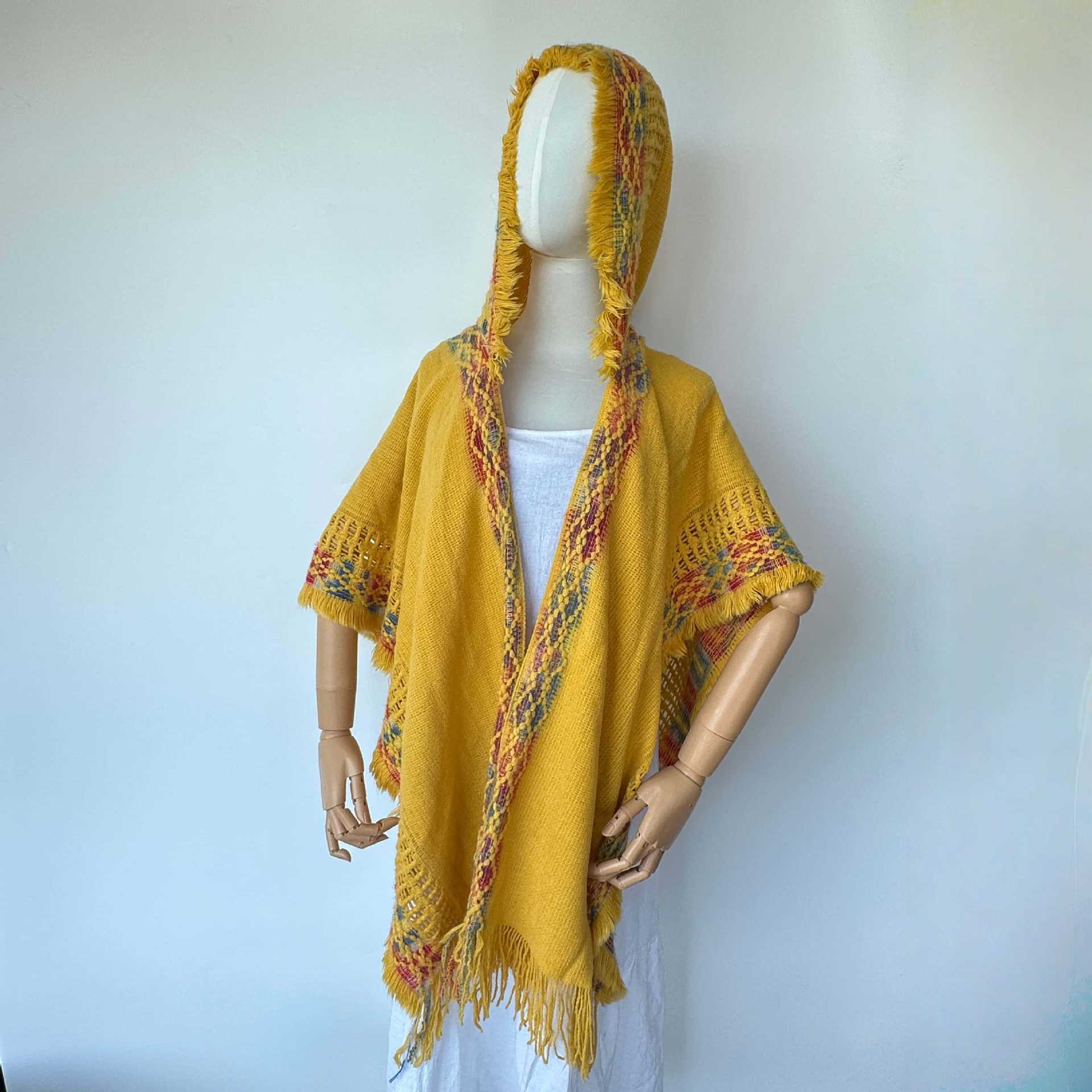 Autumn Winter Warm Ethnic-style Shawl For Travel photo 2