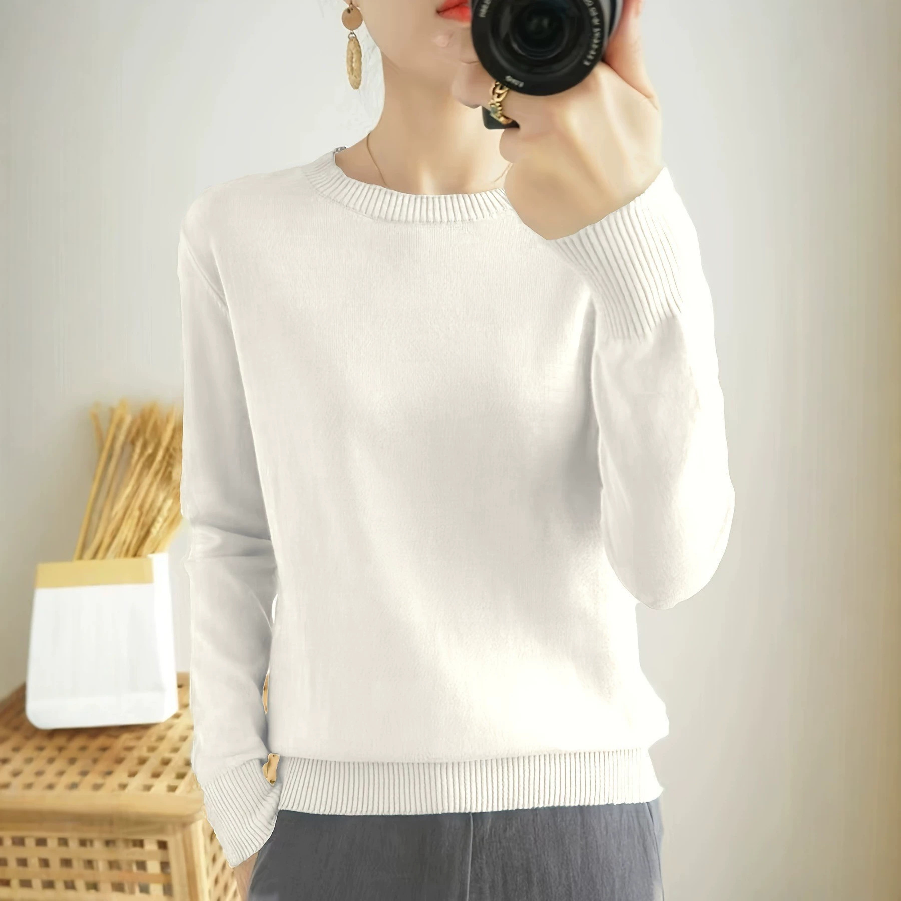 Women's Loose-fitting Versatile Long-sleeve Sweater photo 1