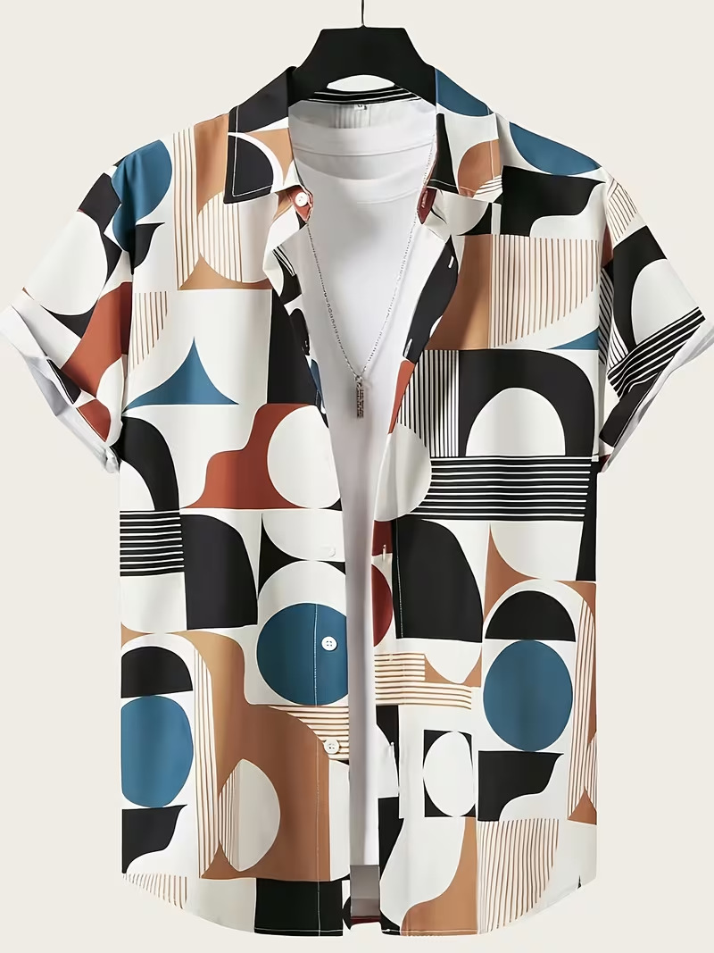 Mens Short-Sleeved Shirt With Geometric Print photo 2