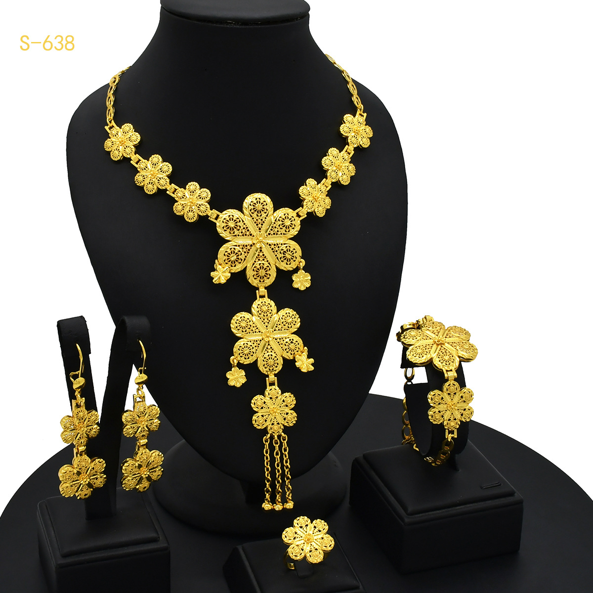 24K Gold Plated Arabic Women's Bridal Jewelry Suit photo 3