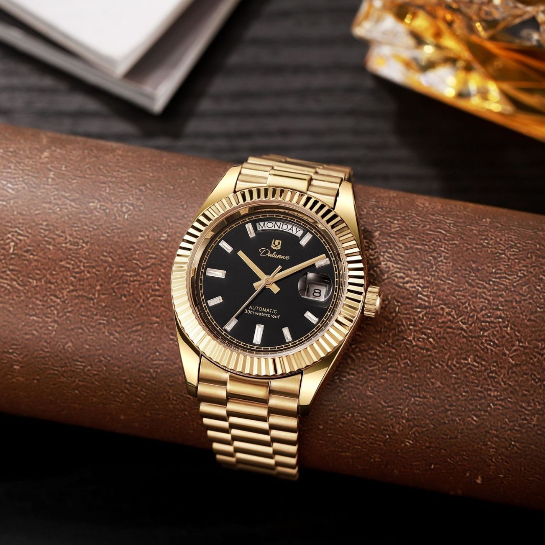 Dual-calendar Automatic Mechanical Mens Watch photo 1