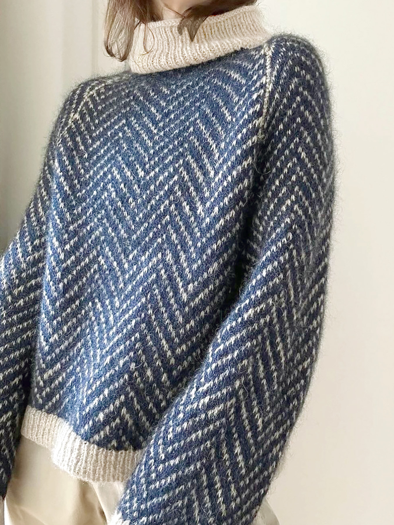 Women's Turtleneck Long-sleeve Knit Sweater photo 2