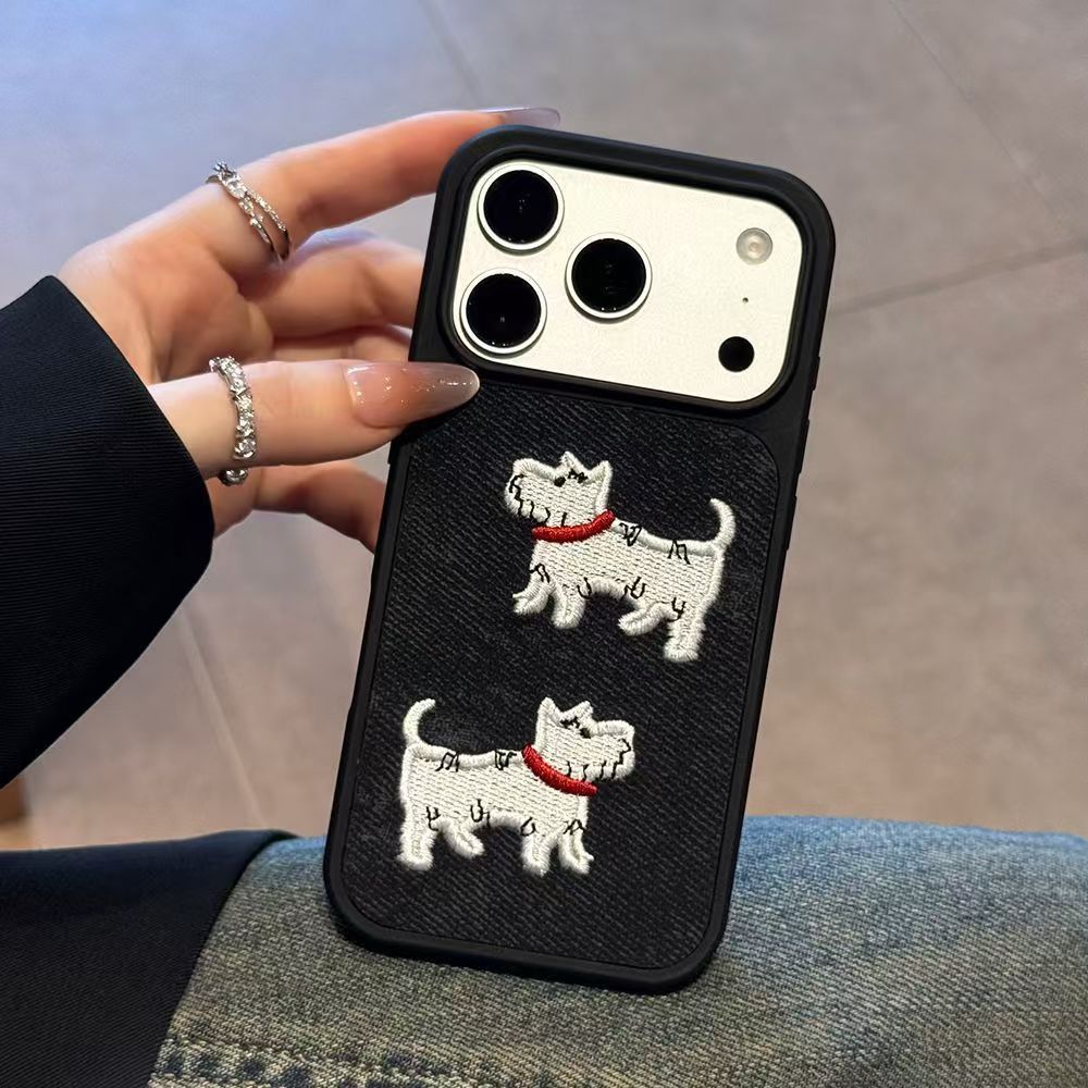 Two Dog Chinese-style Embroidered Phone Cases photo 2