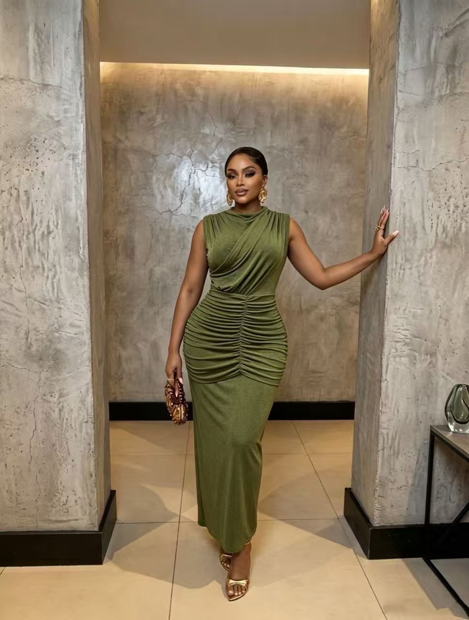 Women's Sleeveless Round-neck Bodycon Dress photo 5
