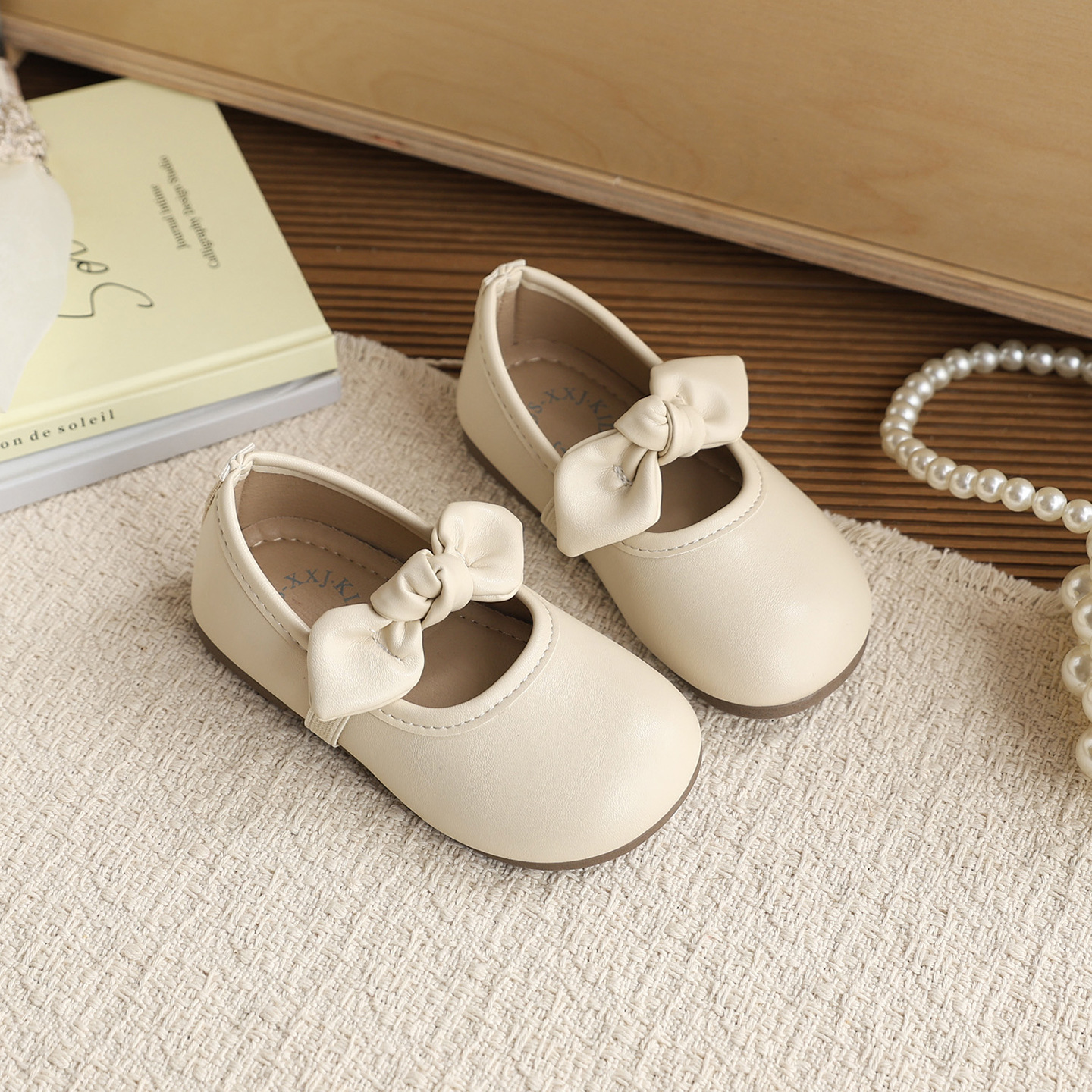 Cute Bow-knot Princess Shoes Soft-soled Performance Shoes photo 2