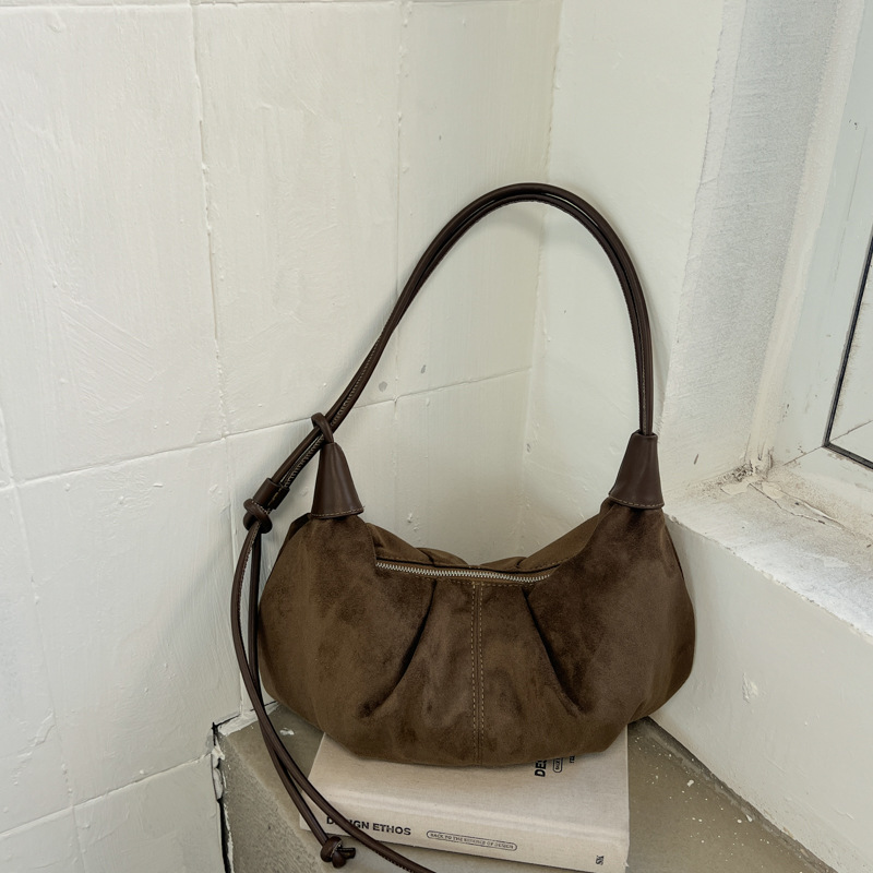 Casual Simple And Versatile Crossbody Bag photo 4