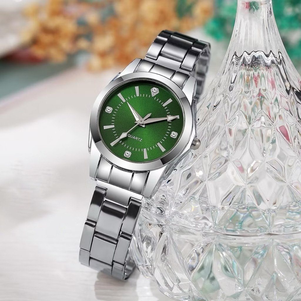 Fashionable And Minimalist Quartz Wristwatch photo 8