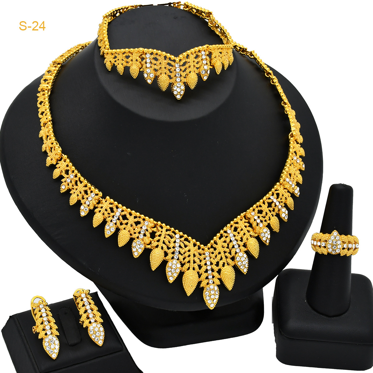 Women's Saudi Bridal Necklace Bracelet Earrings Four-piece Ring Set photo 2