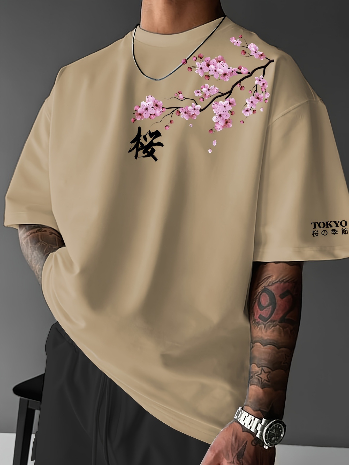Japanese-style Tokyo Cherry-blossom-print Short-sleeve T-shirt photo 3