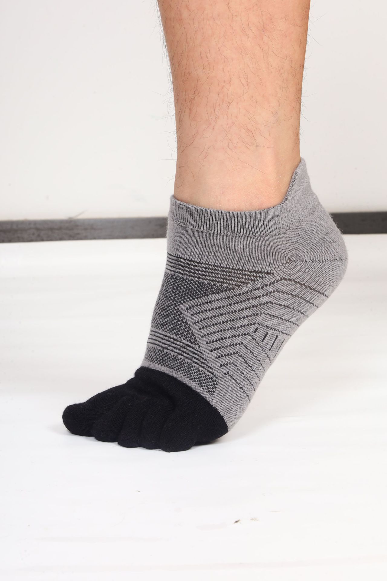 AutumnWinter Thickened Mens Wool Five-Finger Socks photo 2