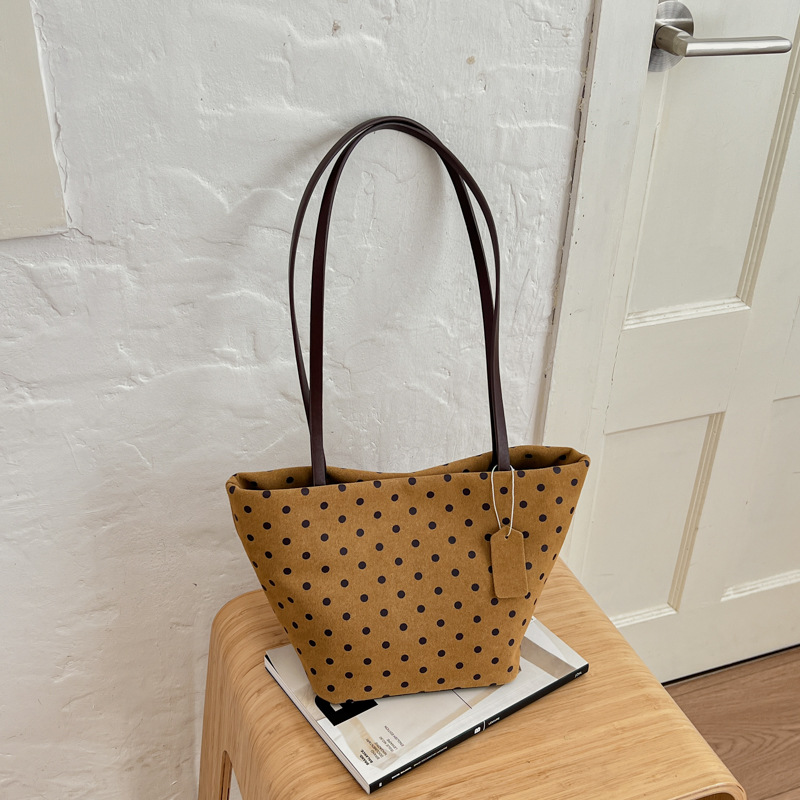 Korean-style Minimalist Polka-dot Bucket Bag Autumn New Arrival photo 3