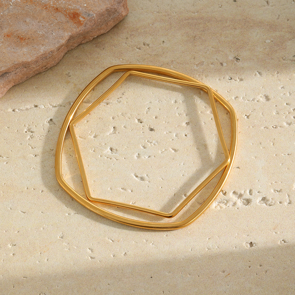 Fashionable And Minimalist Hexagonal Bracelet For Women photo 3
