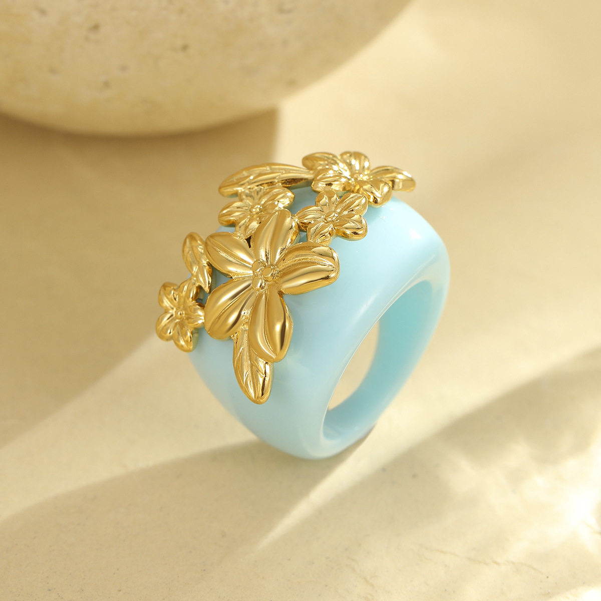 Floral-cluster Ring Sophisticated And Versatile For Women photo 2