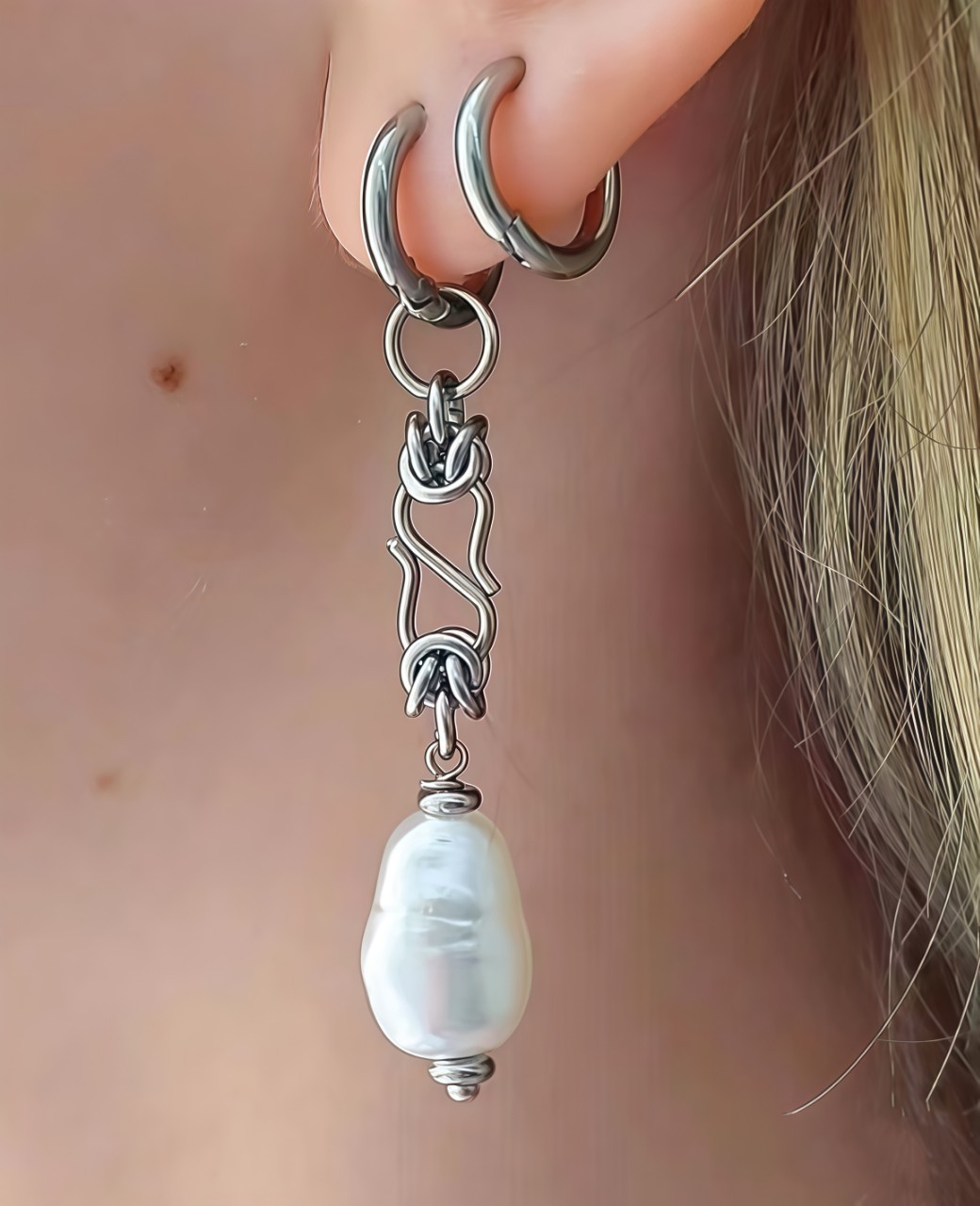 Stainless Steel Hollow Phoenix-tail Butterfly Earrings photo 3