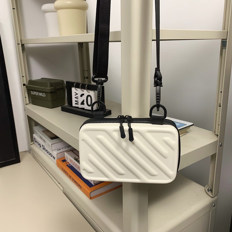 Street-style Minimalist Versatile Hard-shell Unisex Shoulder And Crossbody Bag photo 6