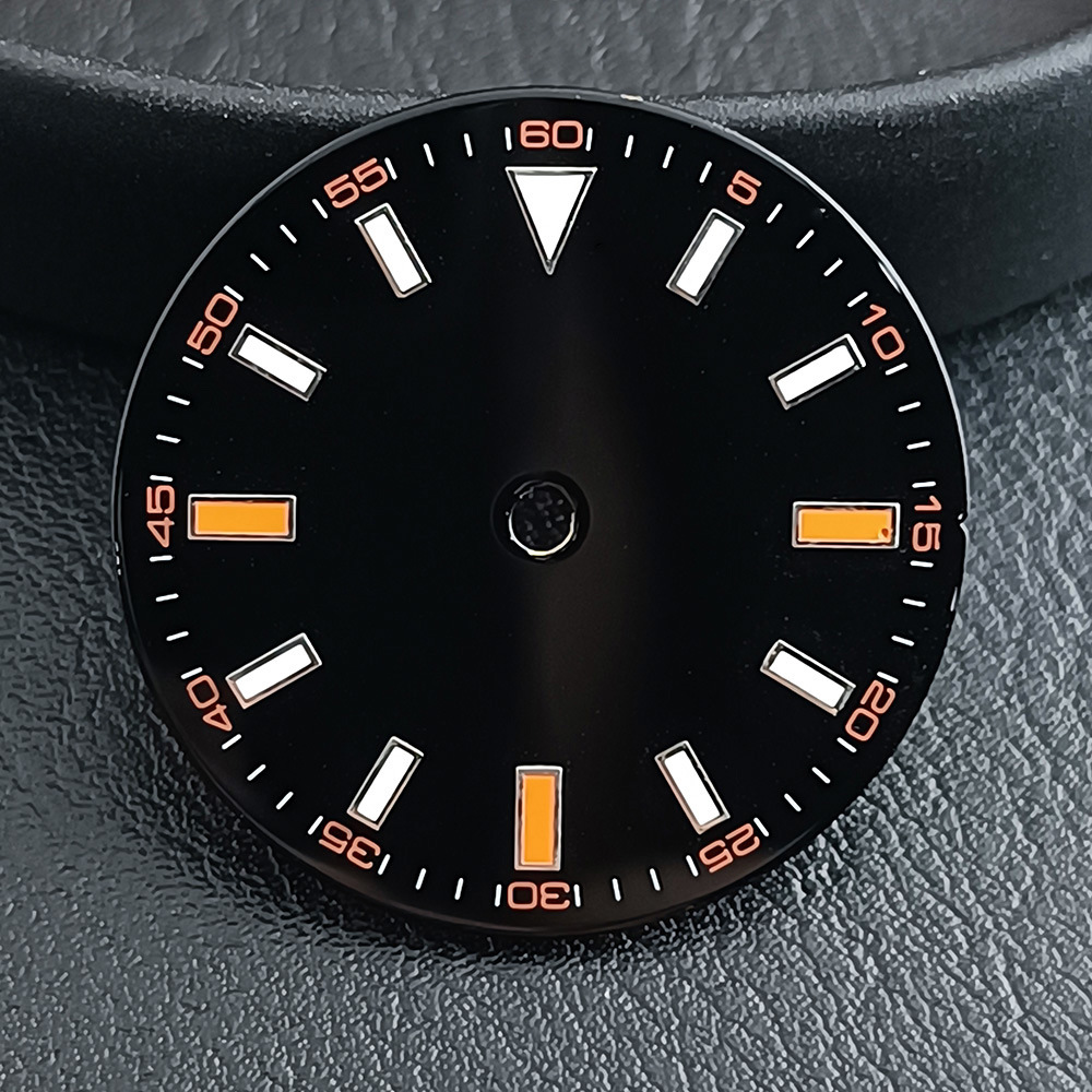 Lightning-style Luminous Dial With A Mechanical Movement photo 3