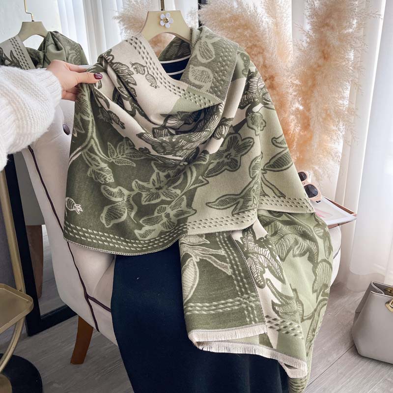 Retro Autumnwinter Double-sided Thickened Scarf photo 3