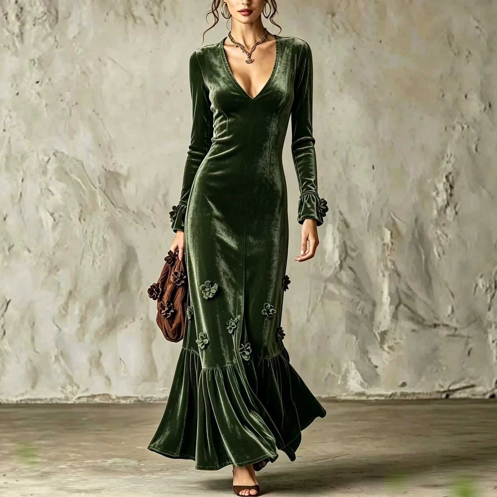 V-neck Sheath Skirt Figure-hugging And Elegant Fishtail Dress photo 3