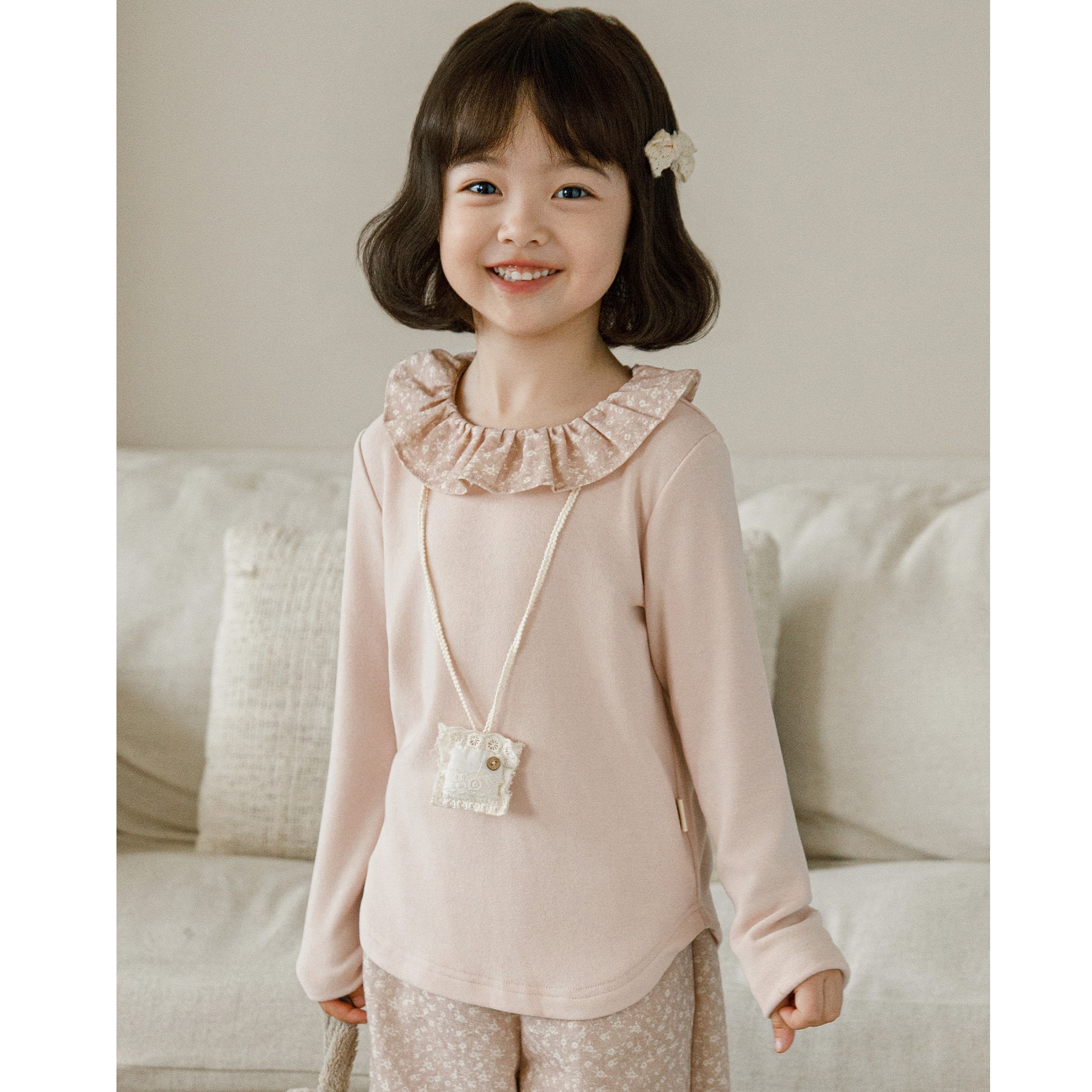 Floral Blouse With A Ruffled Neckline photo 3
