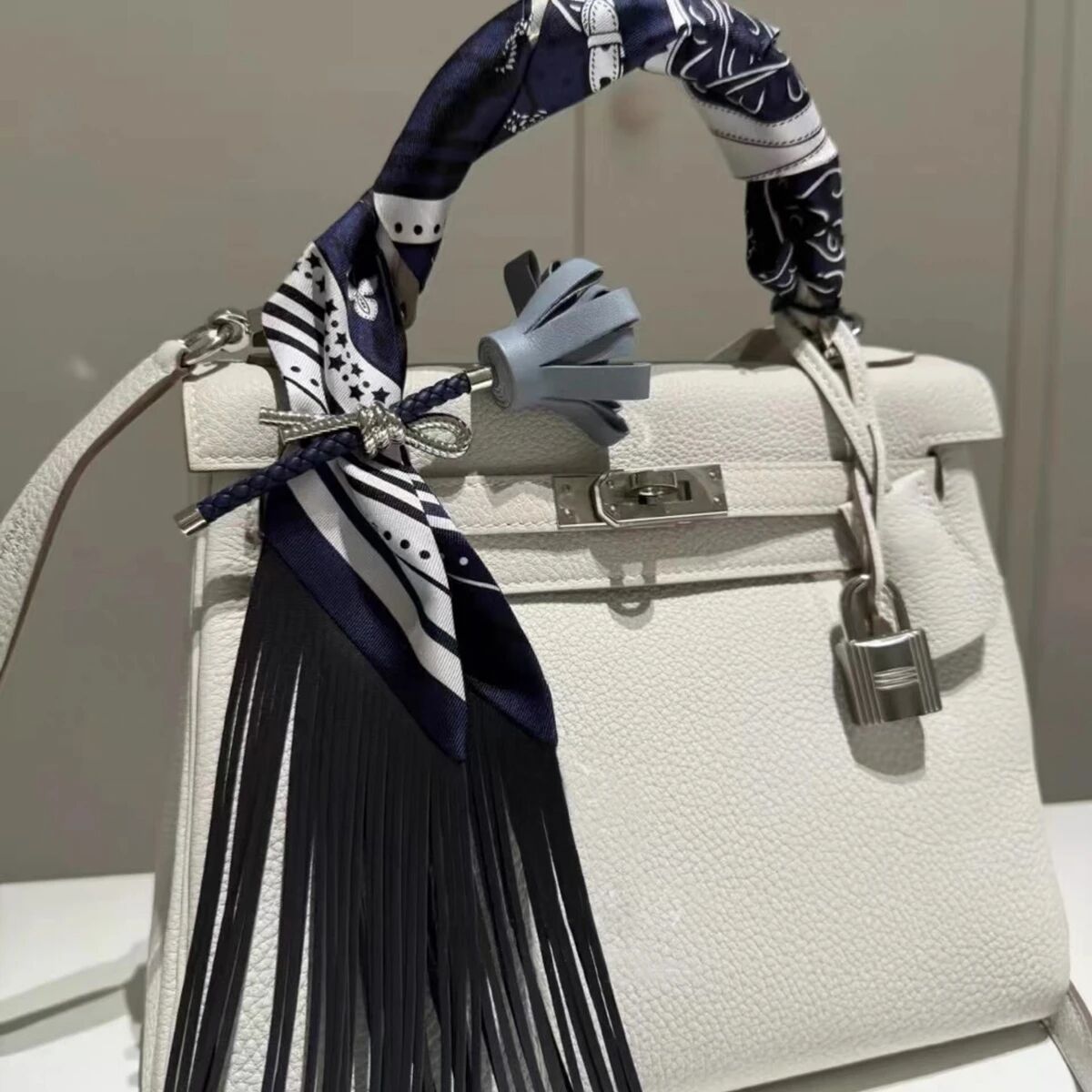 Korean-style Trendy Twill Silk Ribbon Scarf For Women photo 1