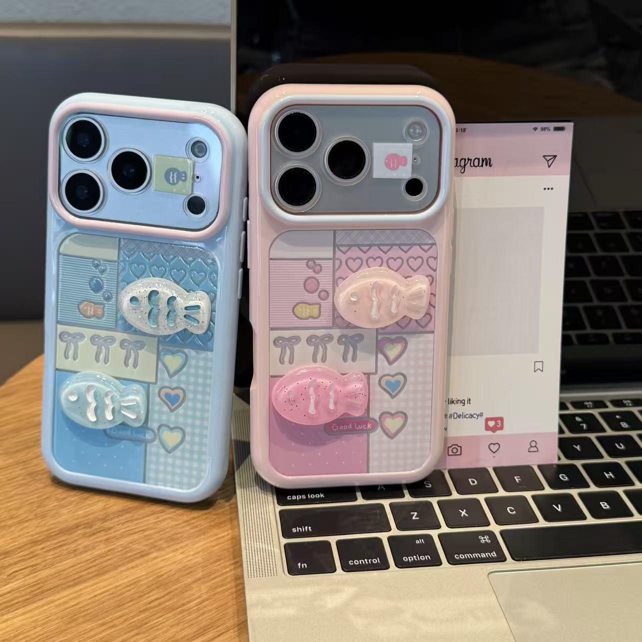 Color-block Plaid Heart And 3D Fish Phone Case photo 7