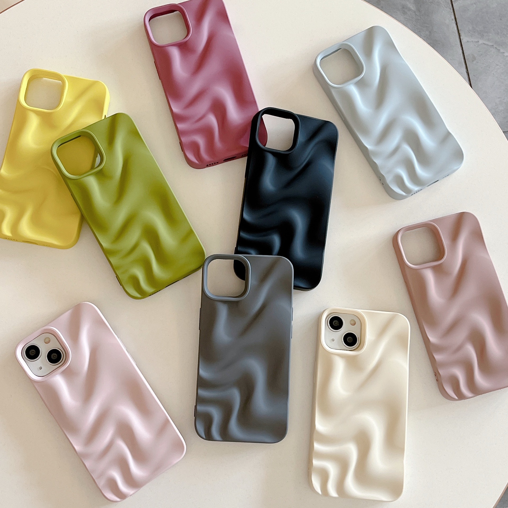 Pleated Water Ripple Solid Color Electroplated Drop-resistant Soft Shell photo 1