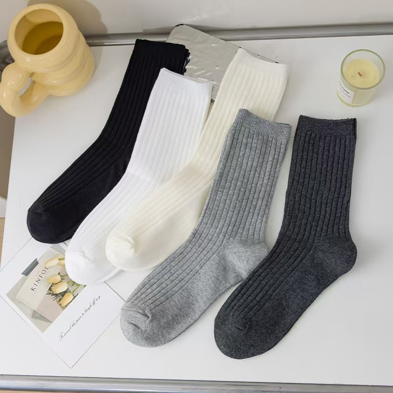 Mens Mid-Waist Solid-Color Cotton Long Socks For Autumn And Winter photo 1